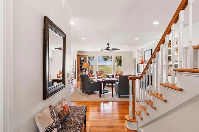 Foto del edificio - 16 Fairway Village Ln