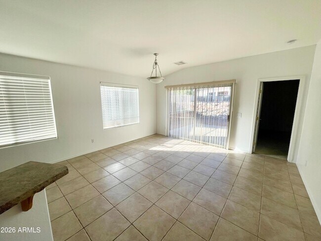 Building Photo - 4981 E Catalina Ct