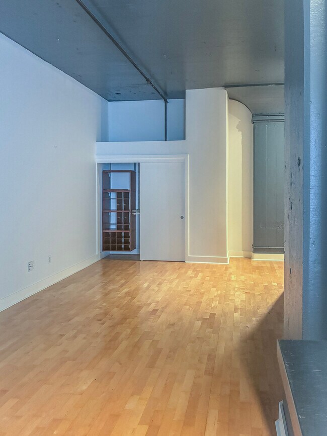 Foto del edificio - 300 NW 8th Ave