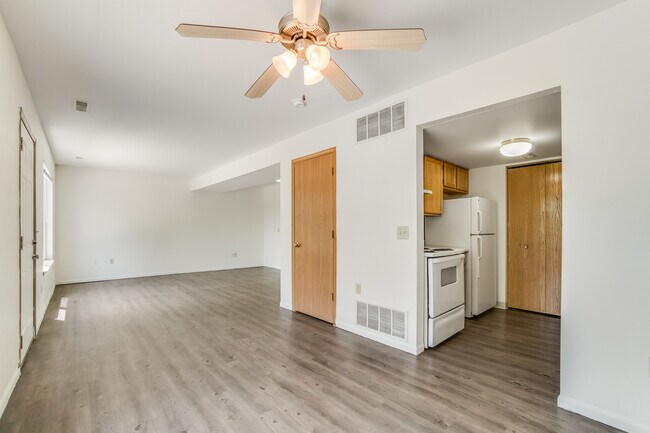 Foto del edificio - Oakbrook Manor Apartments (Oakbrook Manor ...