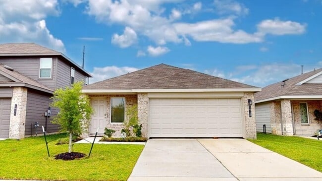 Building Photo - 1910 Legacy Hills Dr