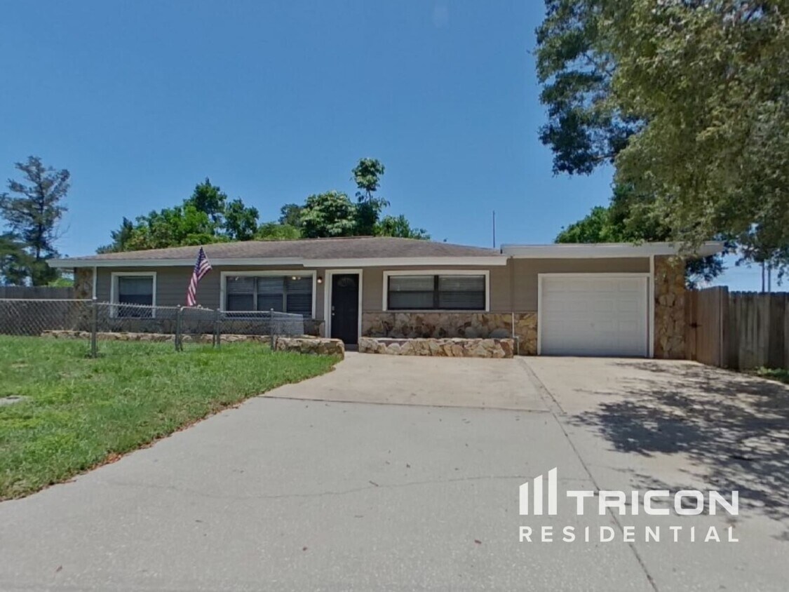 Foto principal - 2258 Lake Dr