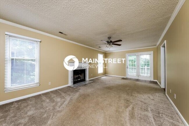 Foto del edificio - 3 Bedroom Pet-Friendly Home in Kernersville, NC with Main Street Renewal