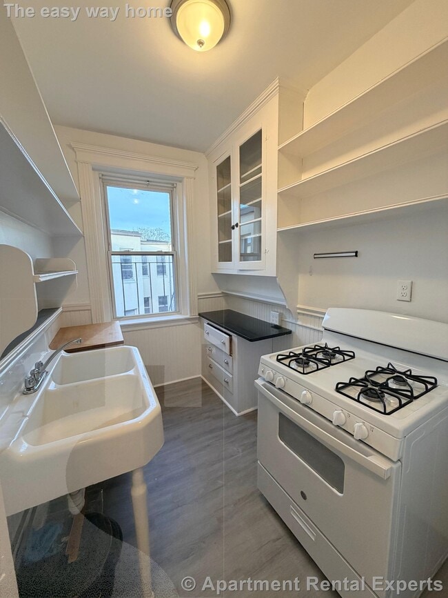 Photo - 72 Kirkland St Apartment