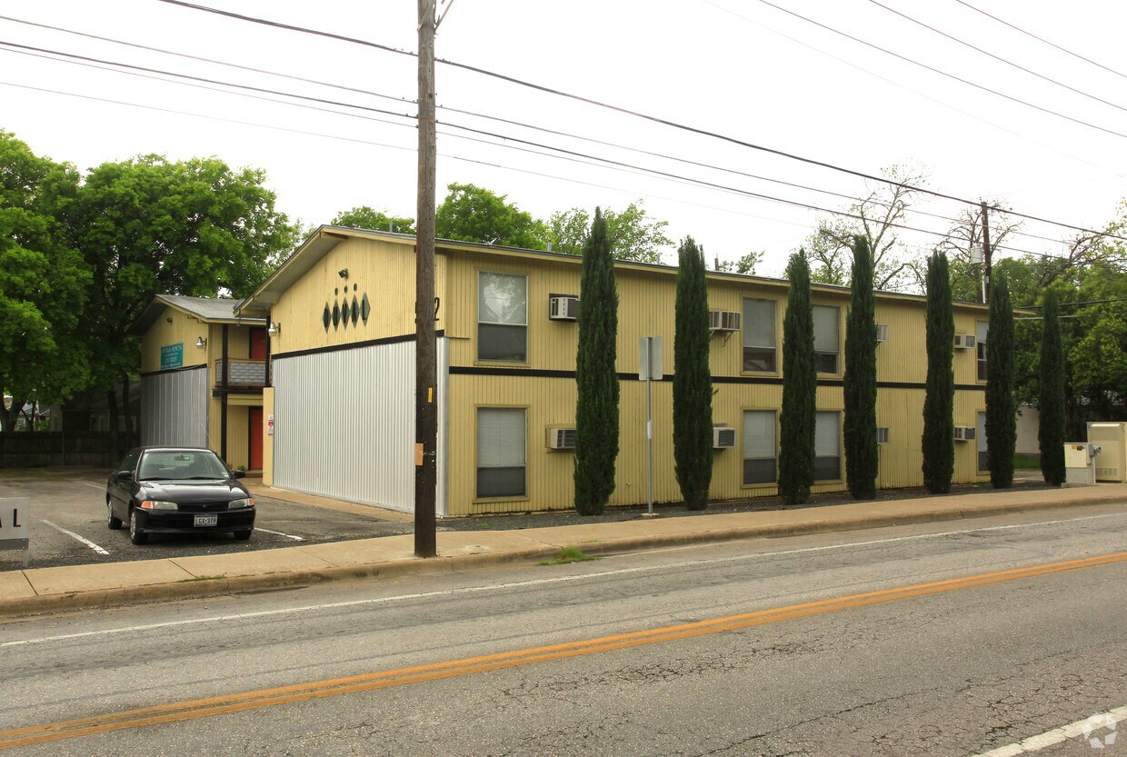 5012 Duval St, Austin, TX 78751 Apartments in Austin, TX