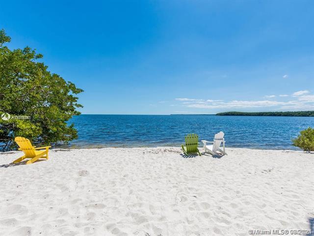 Foto del edificio - 6006 Paradise Point Dr