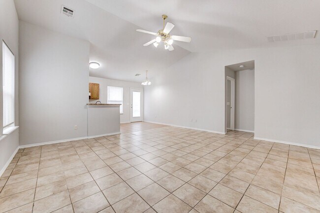Foto del edificio - Cute 3BD/2BTH Duplex in Central East Norman!