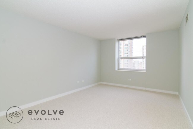 Foto del edificio - 540 N State St