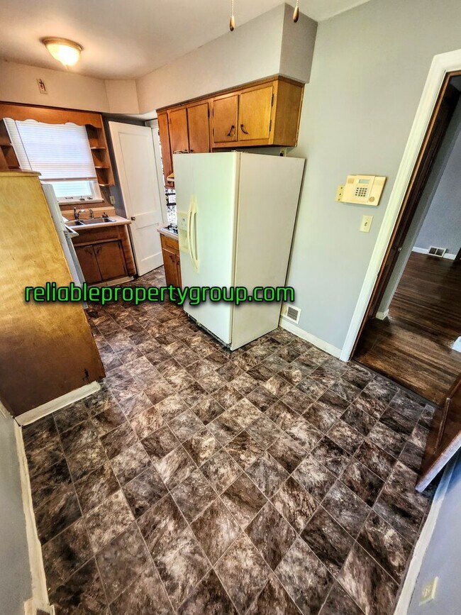 Foto del edificio - New Listing in Fort Wayne
