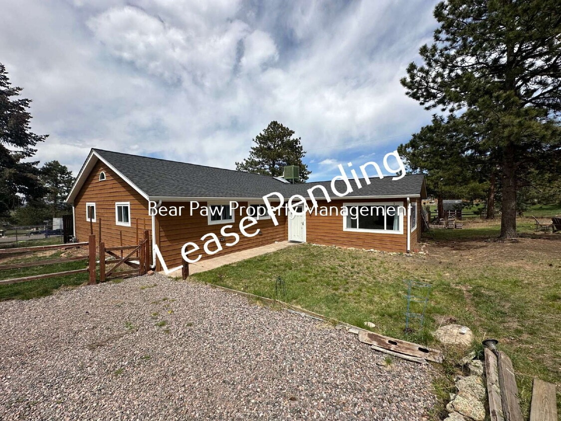 "Charming 3-Bedroom Retreat in Scenic Evergreen! - "Charming 3-Bedroom Retreat in Scenic Evergreen!