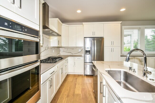 Building Photo - FOR RENT- AVAILABLE NOW! -  Modern 4-Bedroom Home with A/C in Bothell's Grove North Community