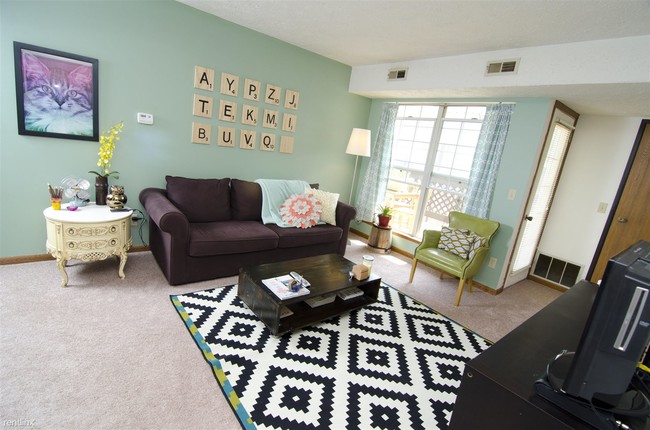 Building Photo - 1 br, 1 bath  - Eastwind Apartments / 1 Bath