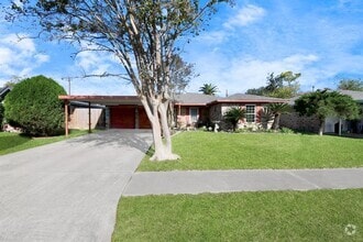 Building Photo - 1110 E Brown Ln