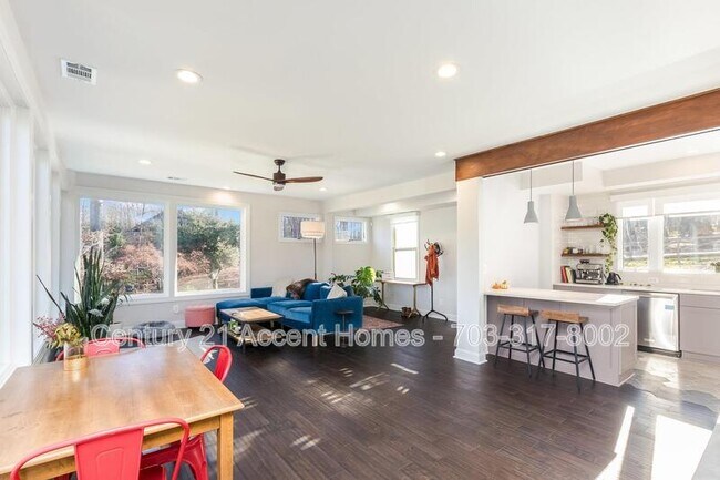 Foto del edificio - 3304 Highland Ln