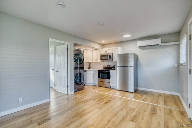 Building Photo - 4156 Folsom Ave