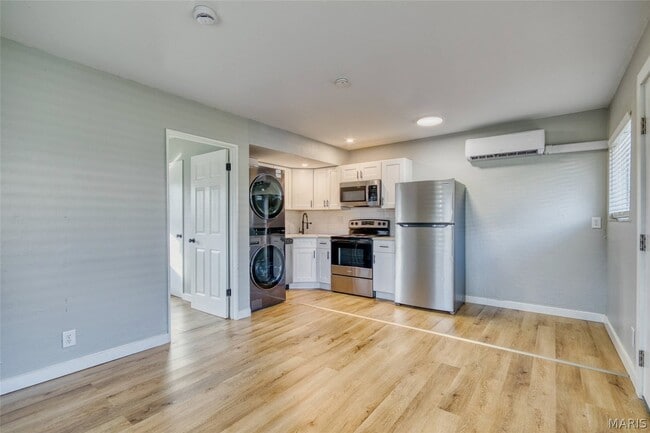 Building Photo - 4160 Folsom Ave