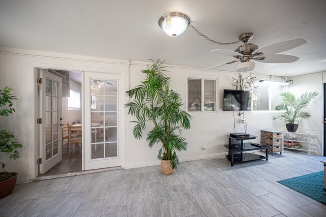 Foto del edificio - 401 Lorenzi St