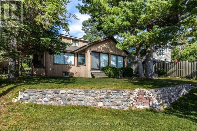 Building Photo - 16 Yarwood Rd