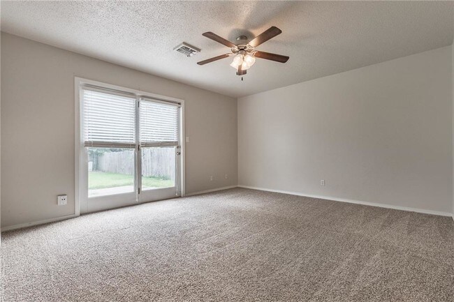 Foto del edificio - 9 Shirley Ln