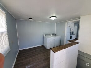 Building Photo - 504 8th Ave