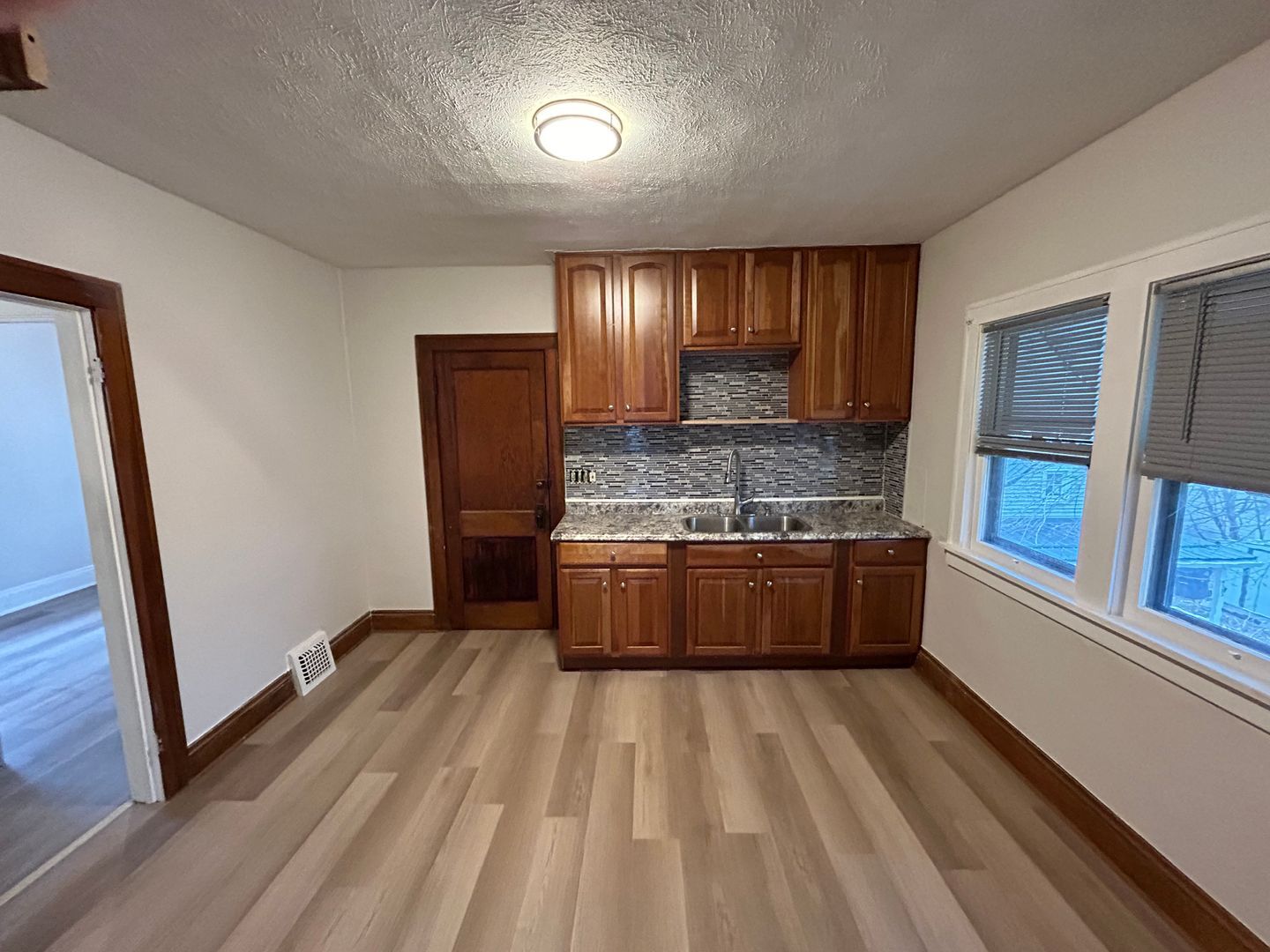 4319 Stickney Ave Cleveland, OH 44109 – photo 3