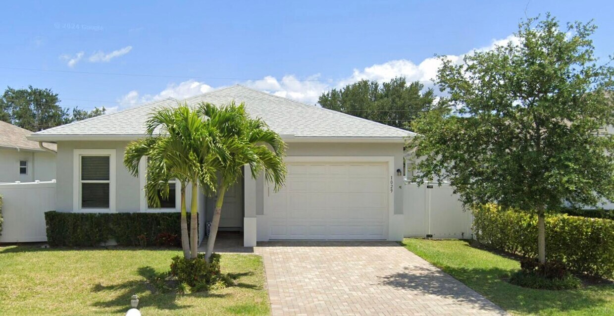 Foto principal - 1029 Mango Dr