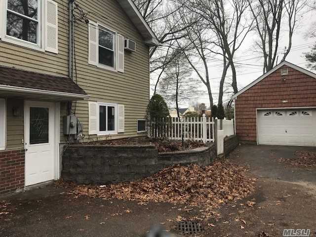 Building Photo - 17 Woodridge Ln