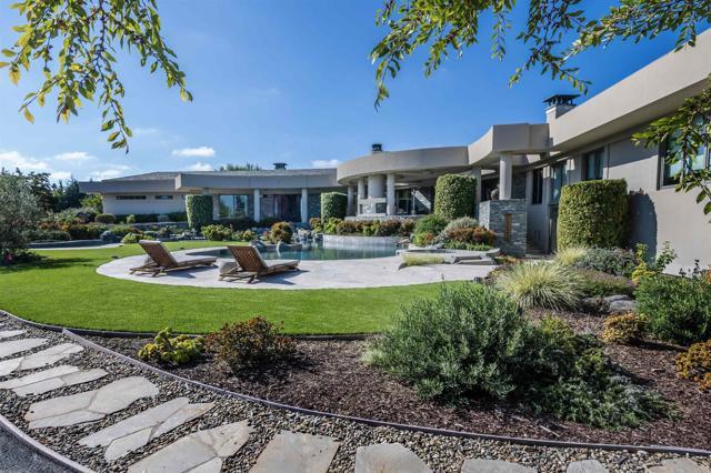 Foto del edificio - 17534 Los Morros