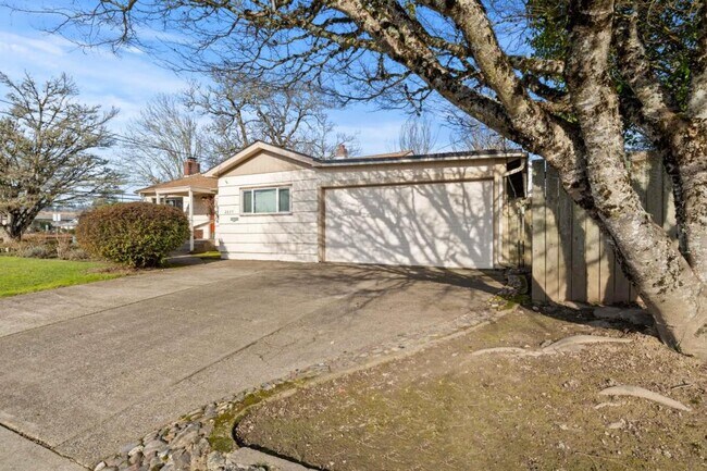 Building Photo - 2055 NW Beca Ave