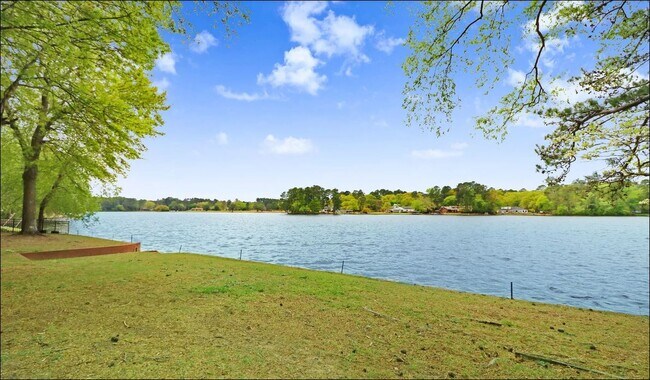 Foto del edificio - 510 Walnut Creek Dr