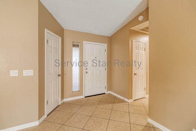 Foto del edificio - 10415 N 63rd Dr