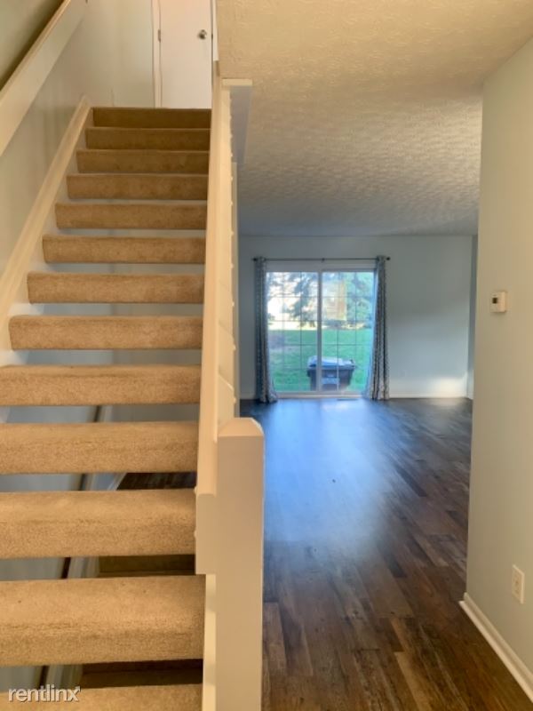 Building Photo - 2 br, 1 bath Condo - 724 Parkgrove Way