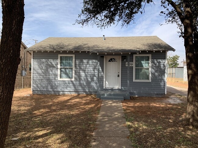 Foto del edificio - 1909 N Hancock Ave