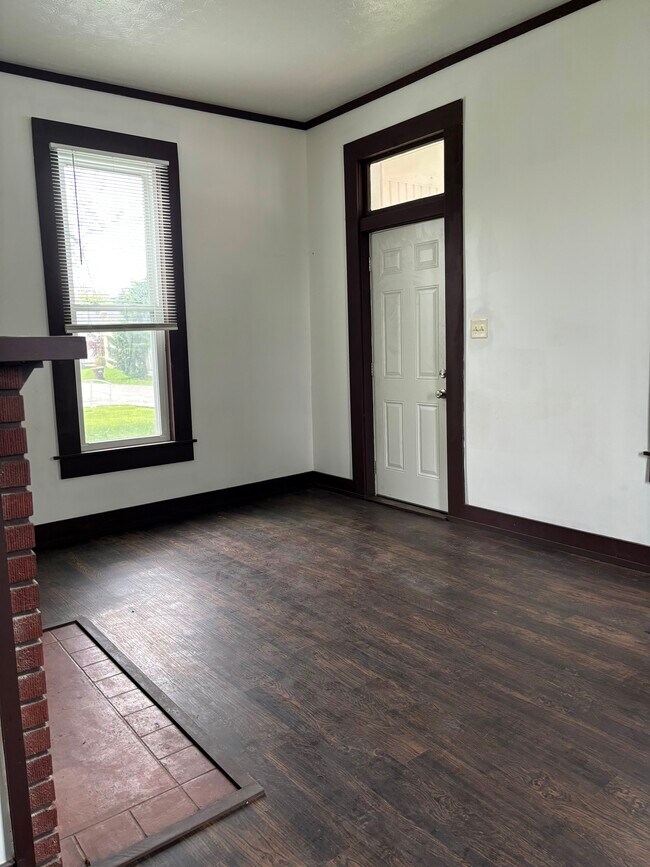Building Photo - 210 McCabe St
