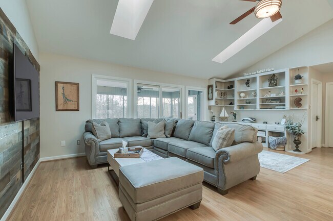 Foto del edificio - 216 Village Square