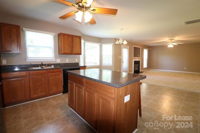 Building Photo - 10828 Elm Bend Dr