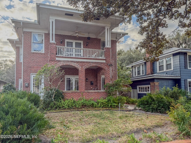 Foto del edificio - 3664 Riverside Ave