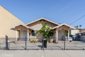 Building Photo - 5253 Fountain Ave