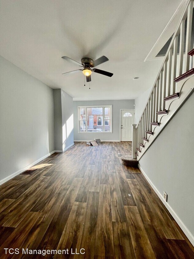 Foto principal - 3 br, 1.5 bath House - 1933 Clarence St