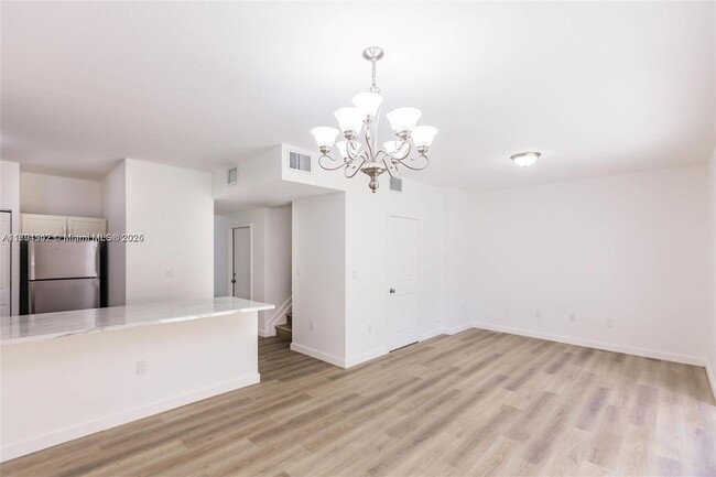 Foto del edificio - 765 SW 6th Ct