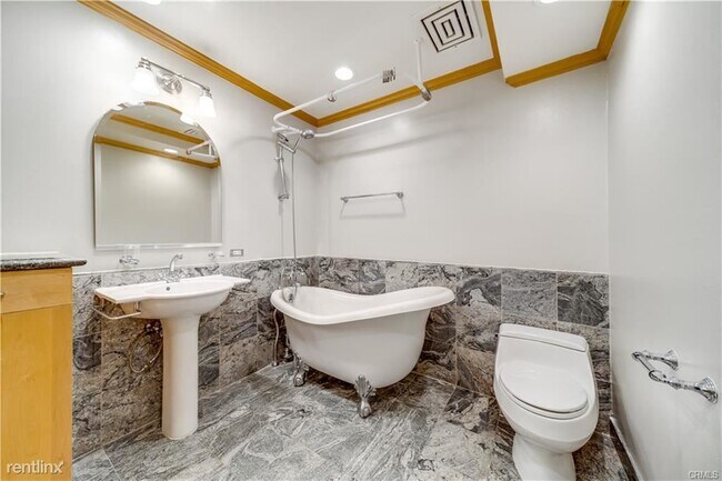 Building Photo - 2 br, 2 bath Condo - 235 Main St Apt 118