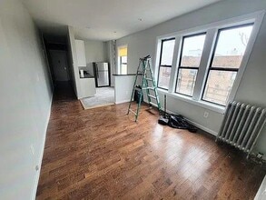 Building Photo - 25 Vermilyea Ave