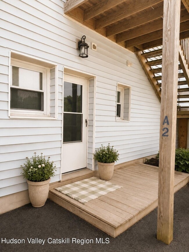 Building Photo - 45 Hampton Rd