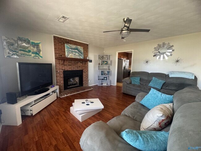 Building Photo - 117 Water Oak Ct