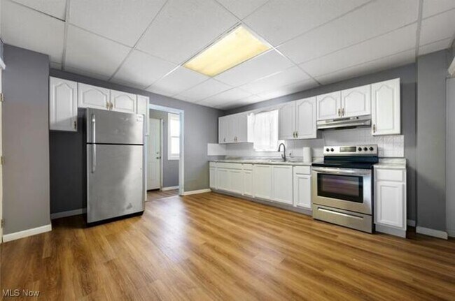 Foto del edificio - 3414 Daisy Ave