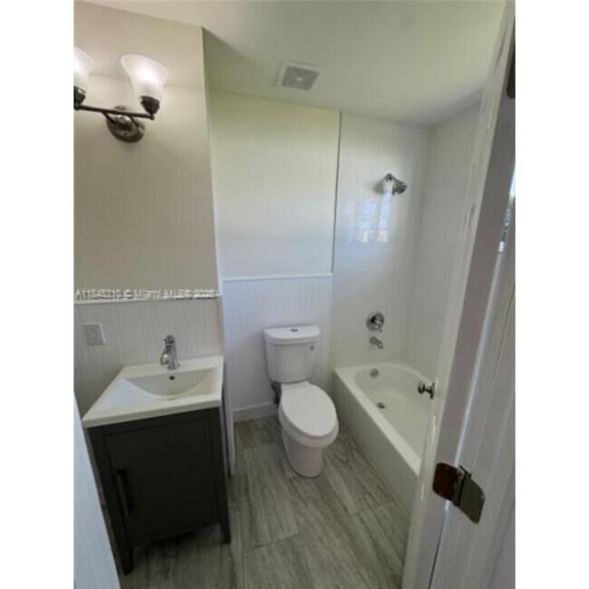 Foto del edificio - 10541 SW 184th St