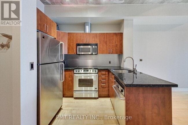 Photo du bâtiment - 388 Richmond St W