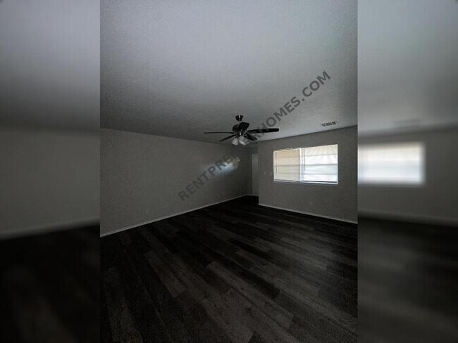 Foto del edificio - 328 NW 90th St