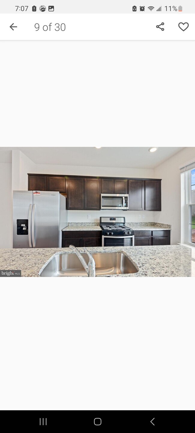 Main level - Kitchen - 1271 Apollo Dr