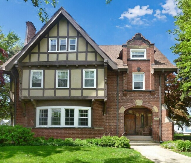 Foto del edificio - 542 6th W St